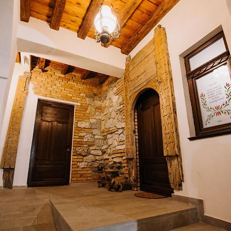 Molnos Kuria Pension Corund  Luaran gambar