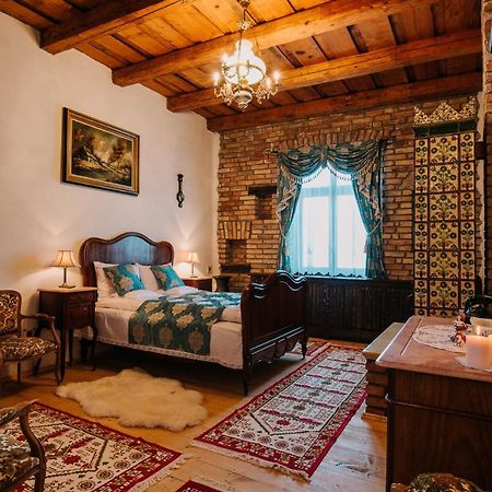 Molnos Kuria Pension Corund  Luaran gambar