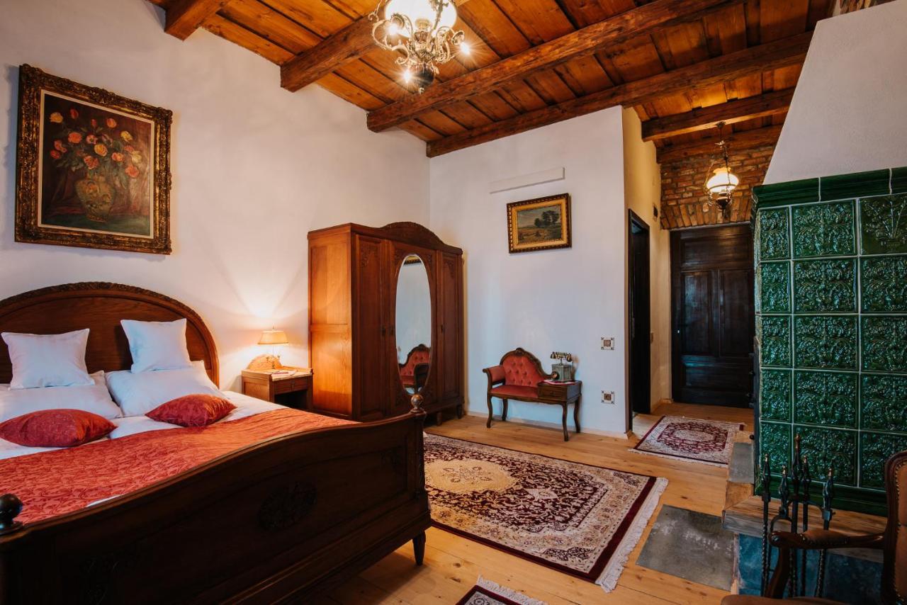 Molnos Kuria Pension Corund  Luaran gambar